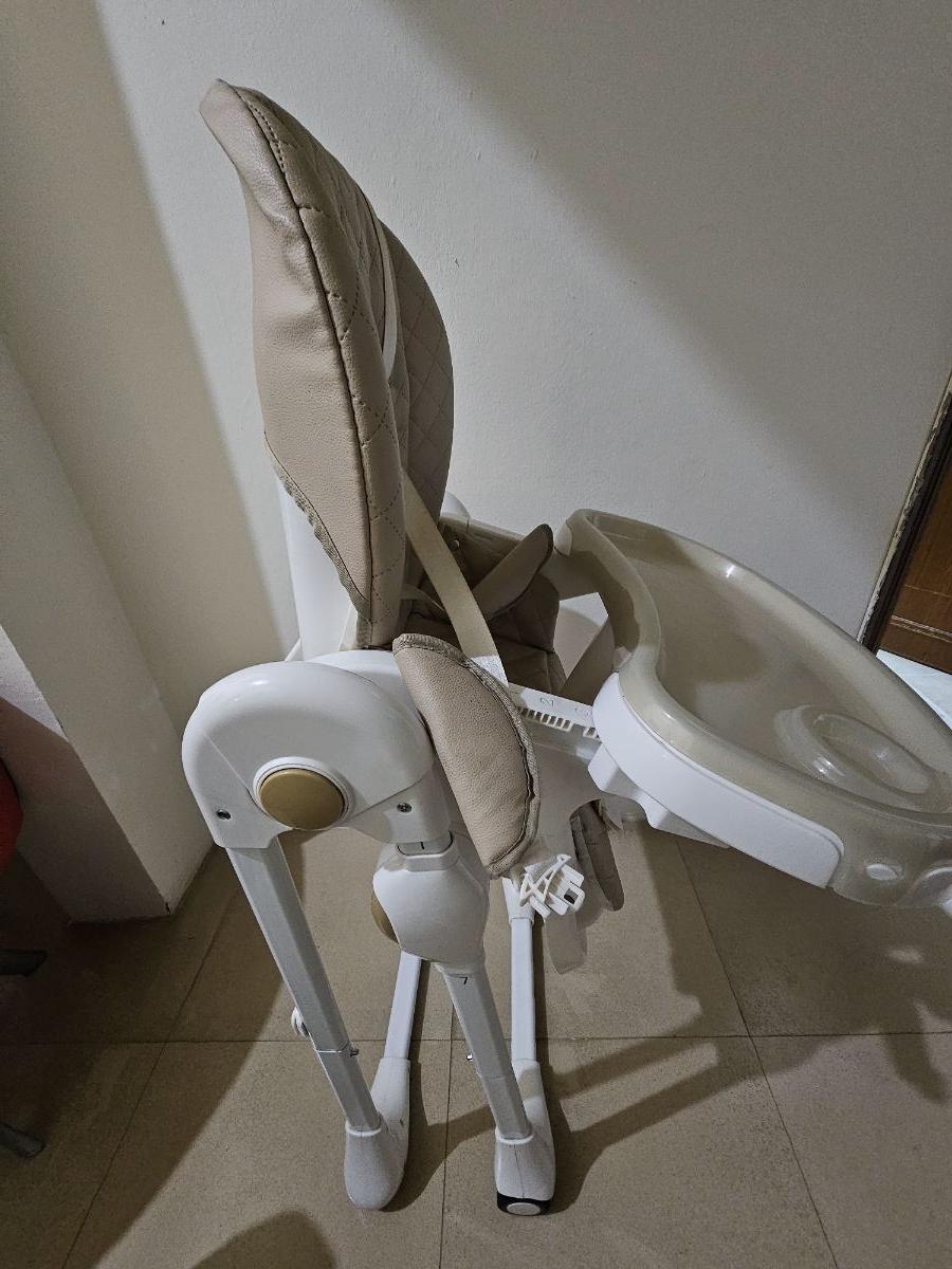 Giggles  high chair - Image 2