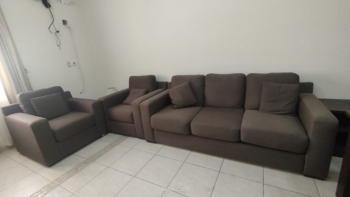 Qatar Airways furniture - Image 8