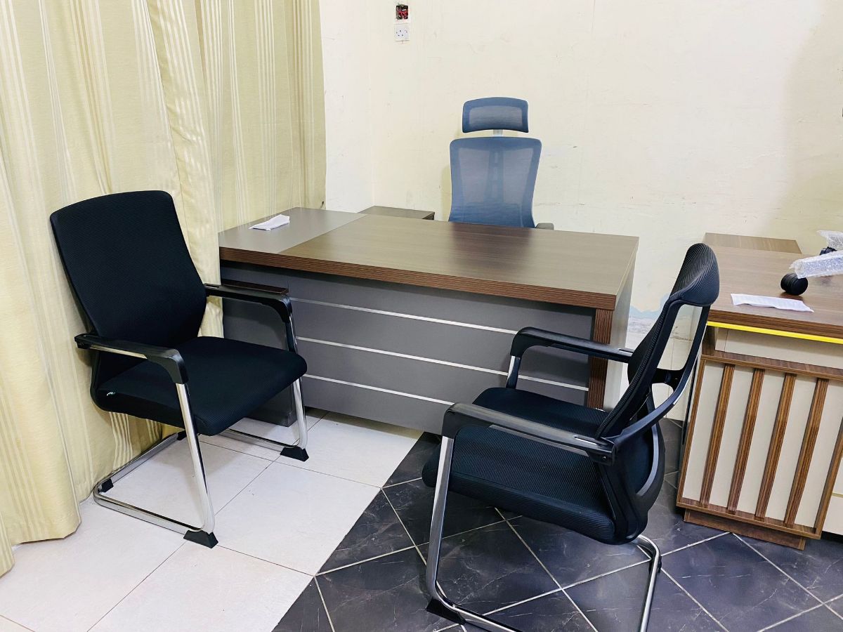 Used office furniture selling - Image 7