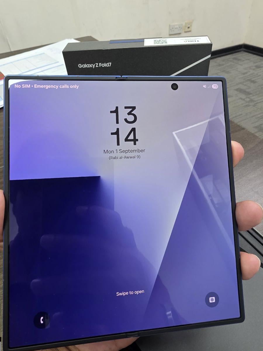 Samsung Z Fold 7 1Tb Blue - Image 2