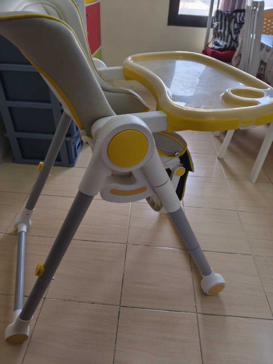 Baby chair for sale - like new - Image 4