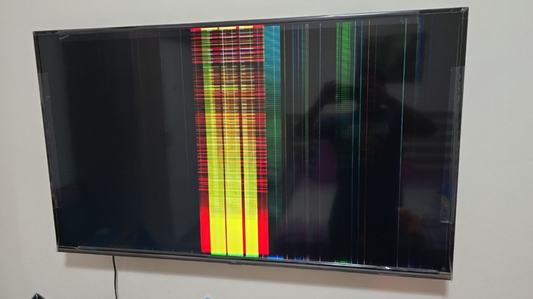 TCL 55inch TV with Display issue - Image 3
