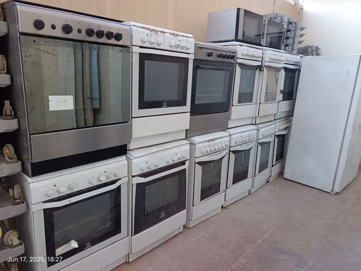 Indesit electric cooking range for sale - Image 4