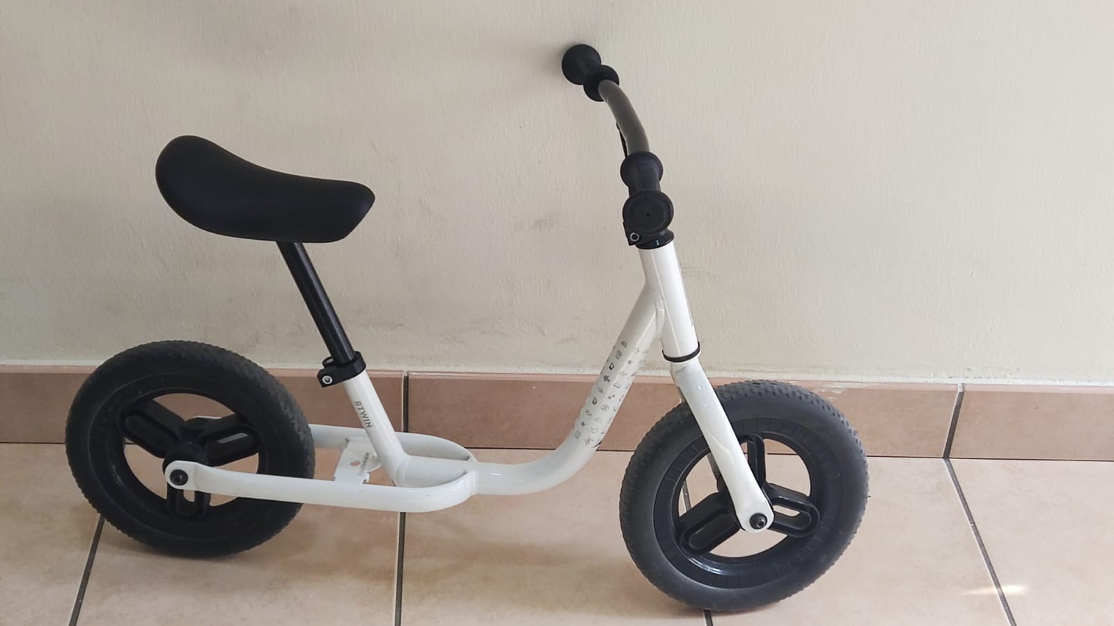 Stroller for babies/kids & Balancing Bi-cycle - Image 1
