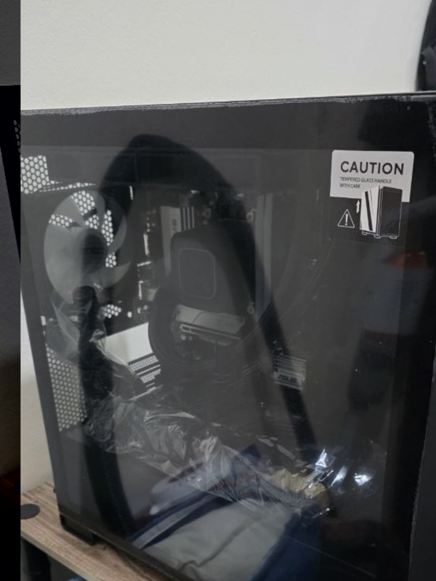 (NEW) High-Performance Gaming PC — featuring an AMD Ryzen 7 8700F processor, ASUS NVIDIA RTX 5060 8 GB graphics, 32 GB DDR5 6000 MHz memory, 1 TB PCIe Gen 4 NVMe SSD, and a reliable 650 W power supply — covered under official company warranty. - Image 2