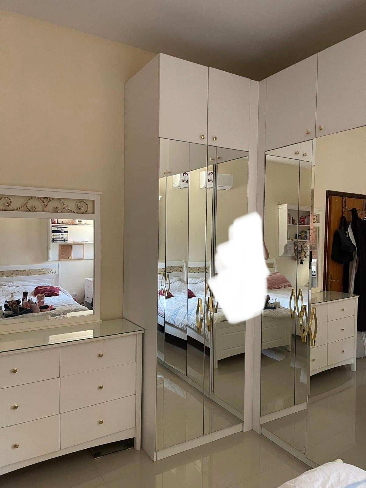 Bedroom set - Image 5
