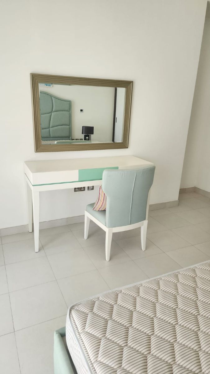 Qatar Airways furniture available - Image 19