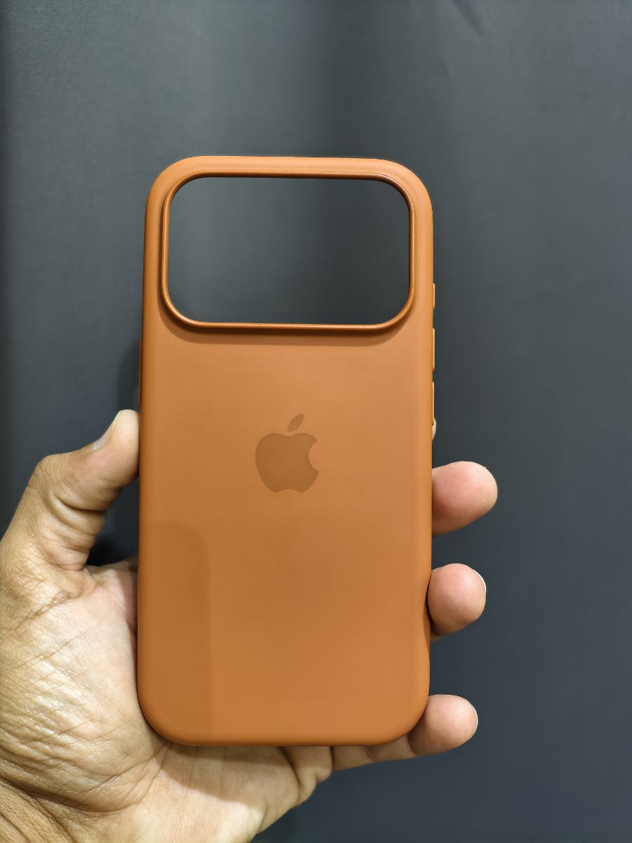 iPhone 17 pro Apple Silicon case - Image 1