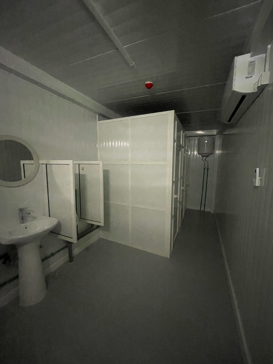 Portable toilets - Image 14