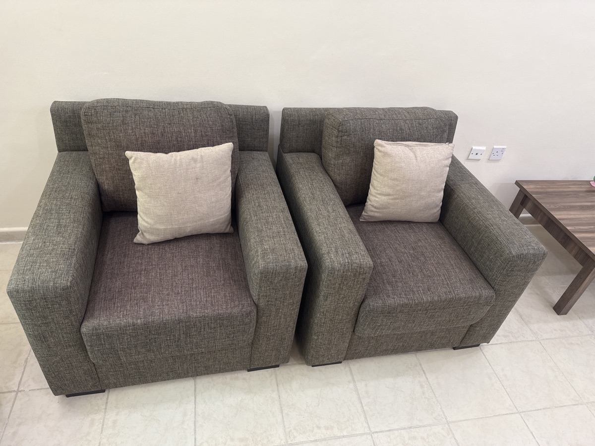 2 one seater sofas - Image 3