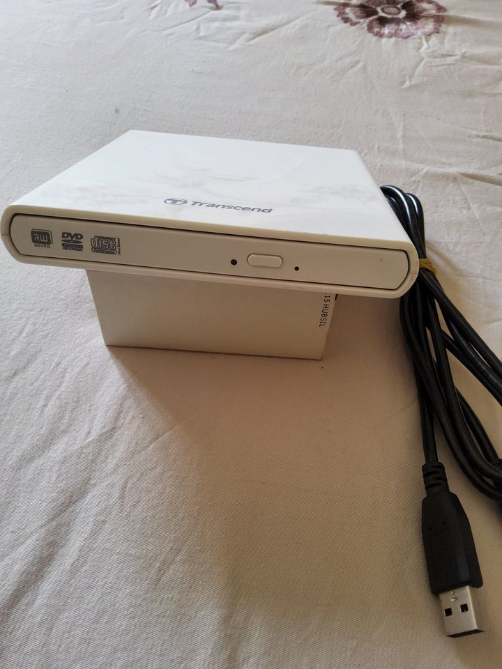 Surface book 3 i5 10th 8Gb ram 2 VGA Cards detachable touch 13.5 - Image 6