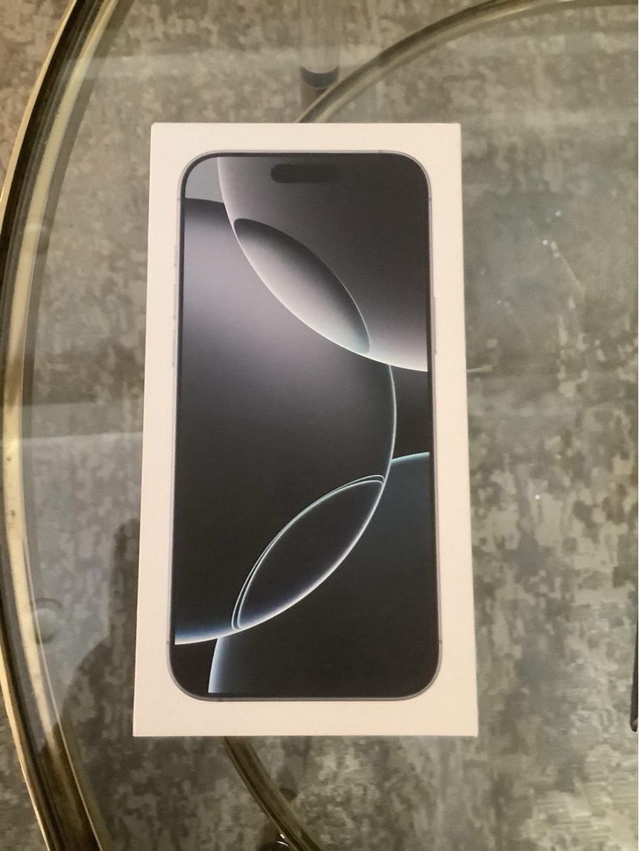 iPhone 16 Pro max - Image 9