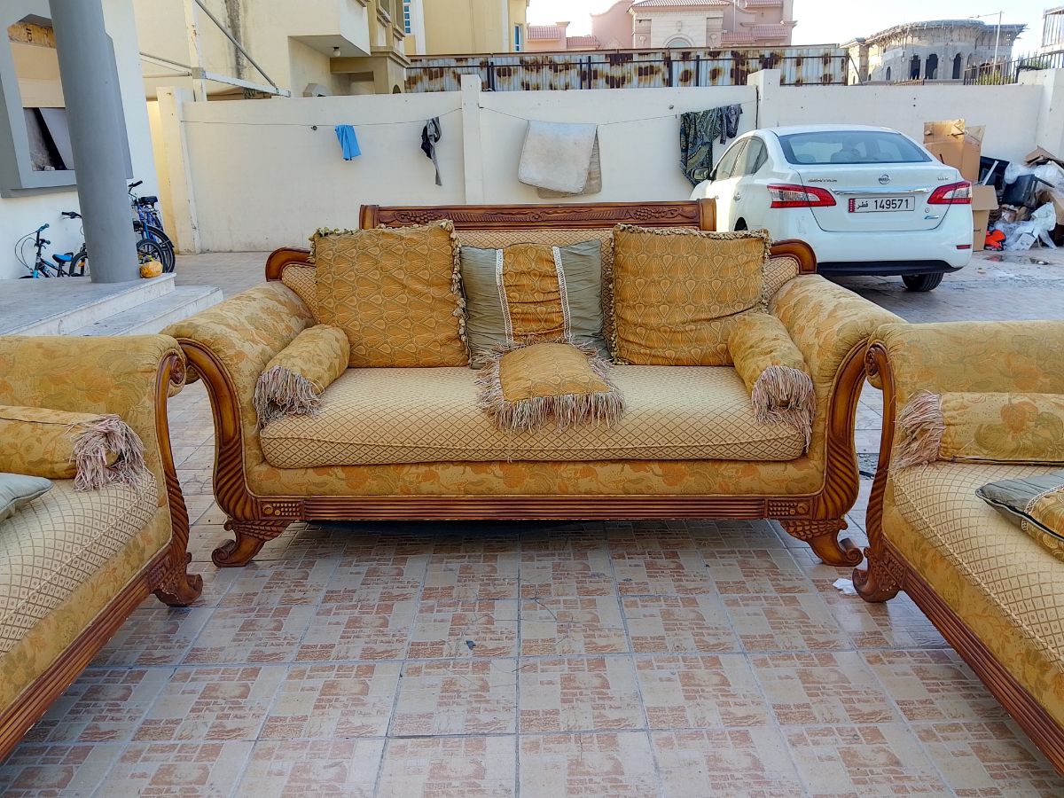 3 pcs Wooden Sofa set - Image 6