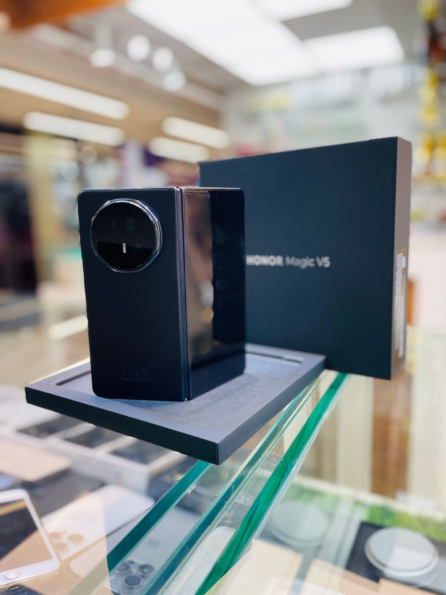 Honor Magic v5 - Image 1