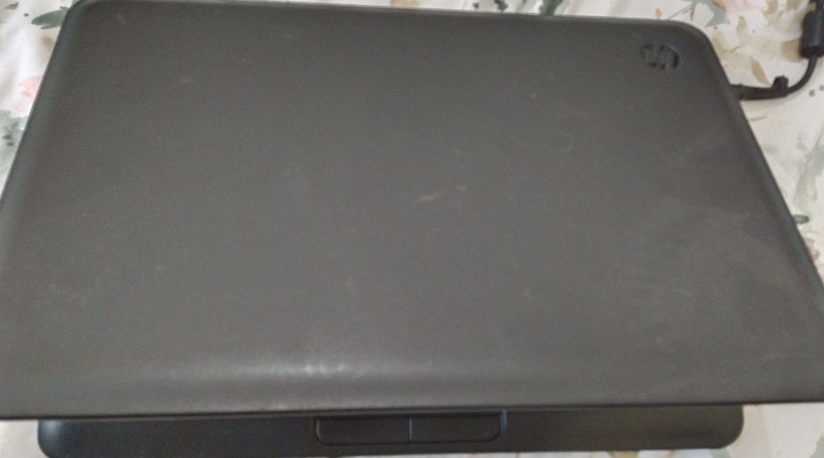 HP laptop - Image 1