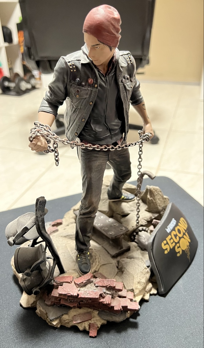 Infamous second son statue very rare - Image 2