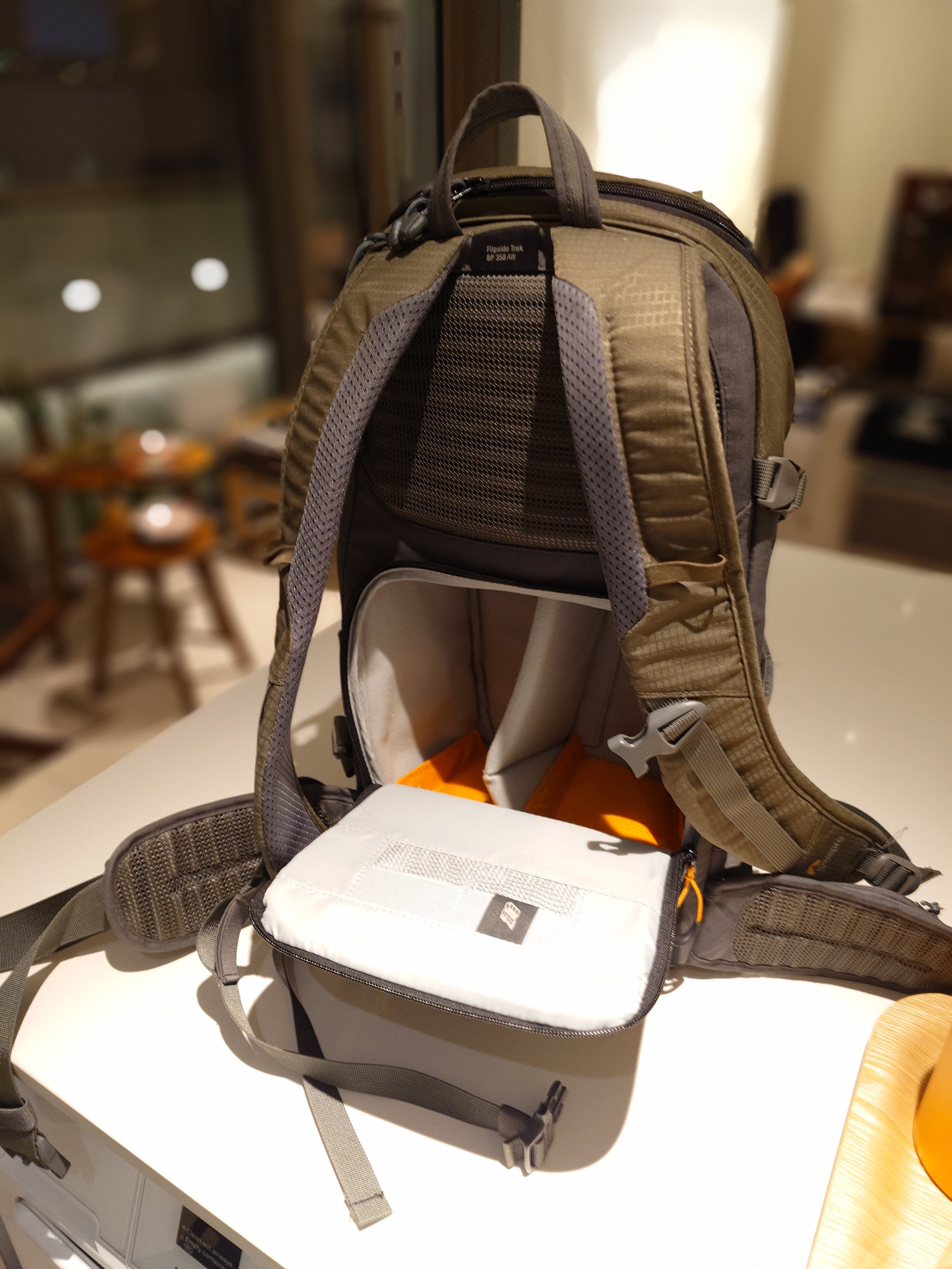 Like New : Lowepro Flipside Trek BP 350 AW Backpack, Camera bag, Lens - Image 3