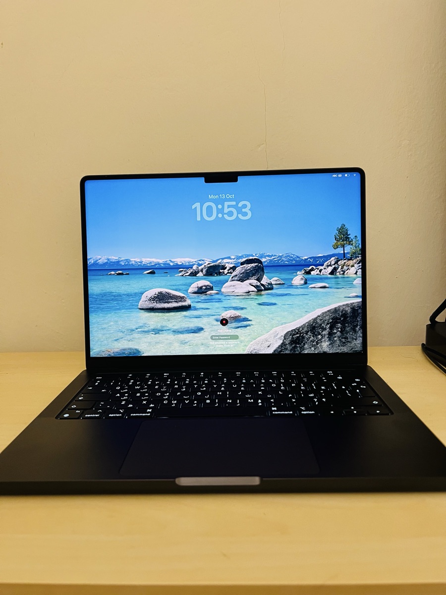 MacBook Pro - Image 7