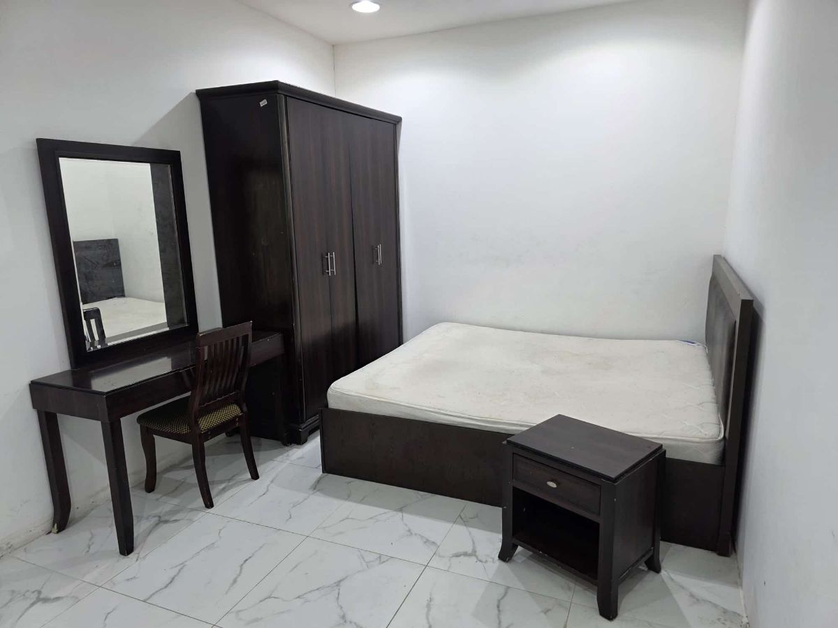 Full Bedroom set for sale - Image 2