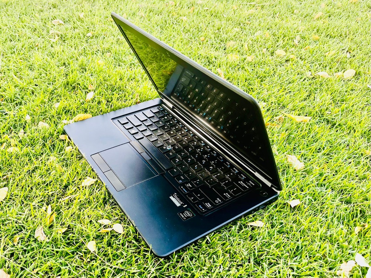 Dell Latitude E7450 - Image 3