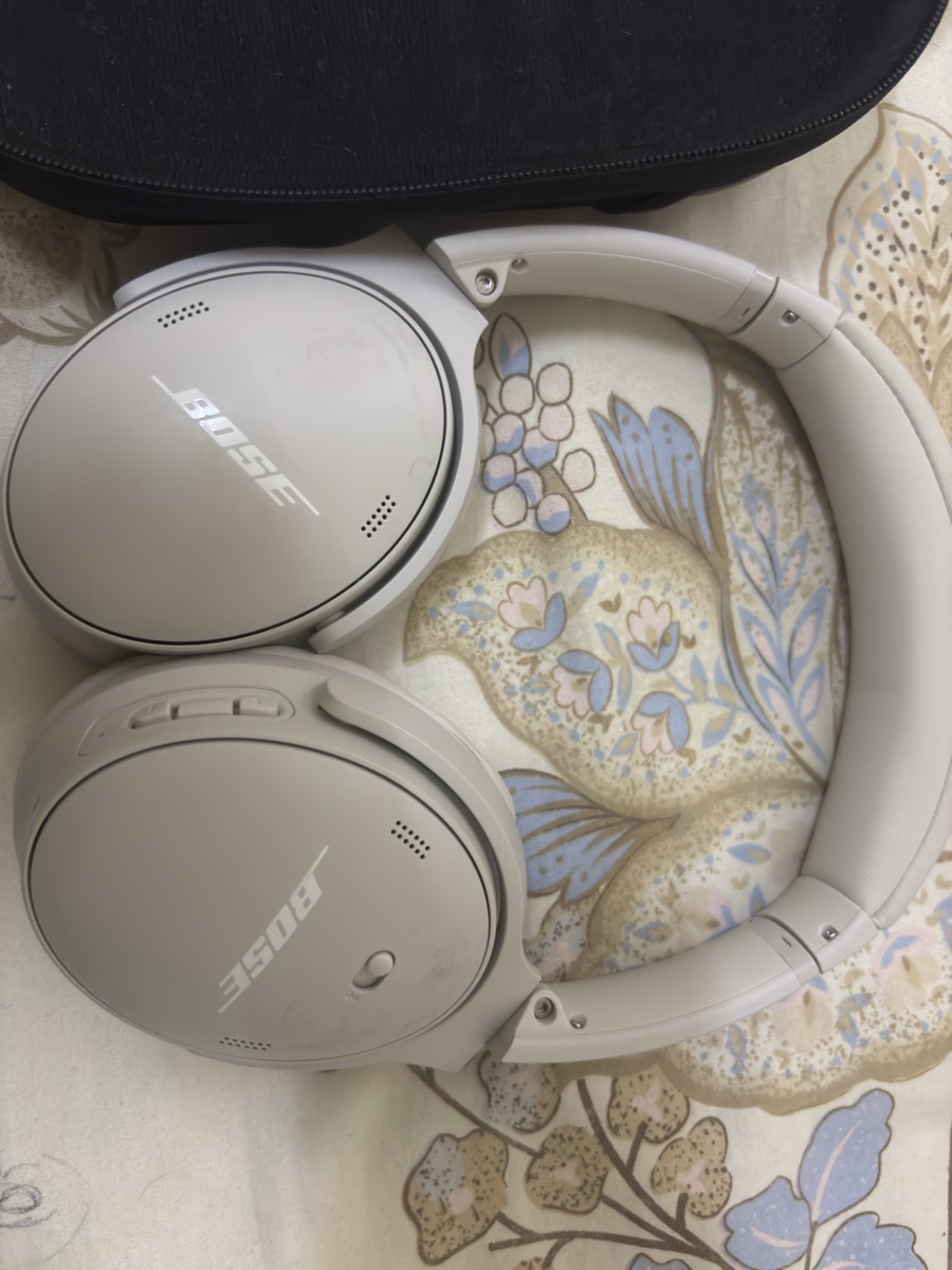 Headphones - Image 3