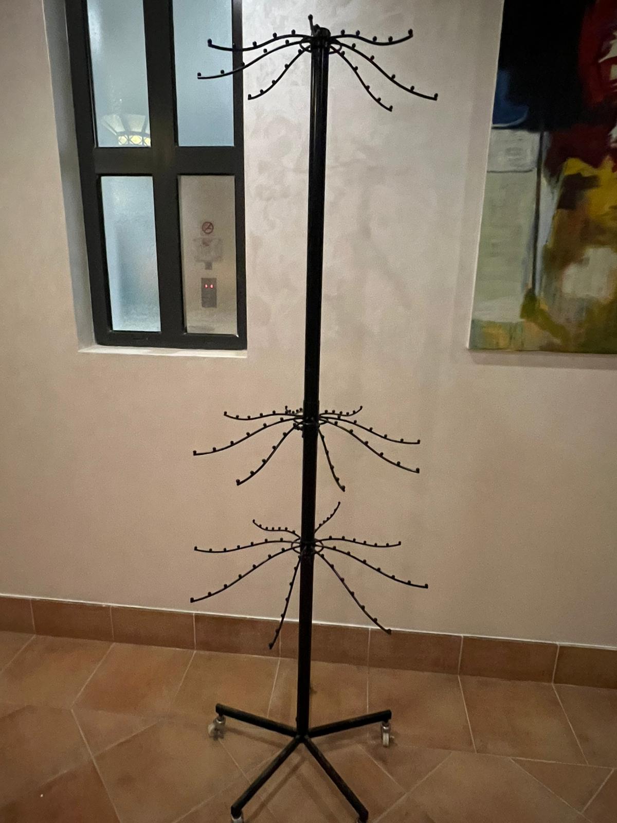 Scarf and accessories hanger  - Image 3