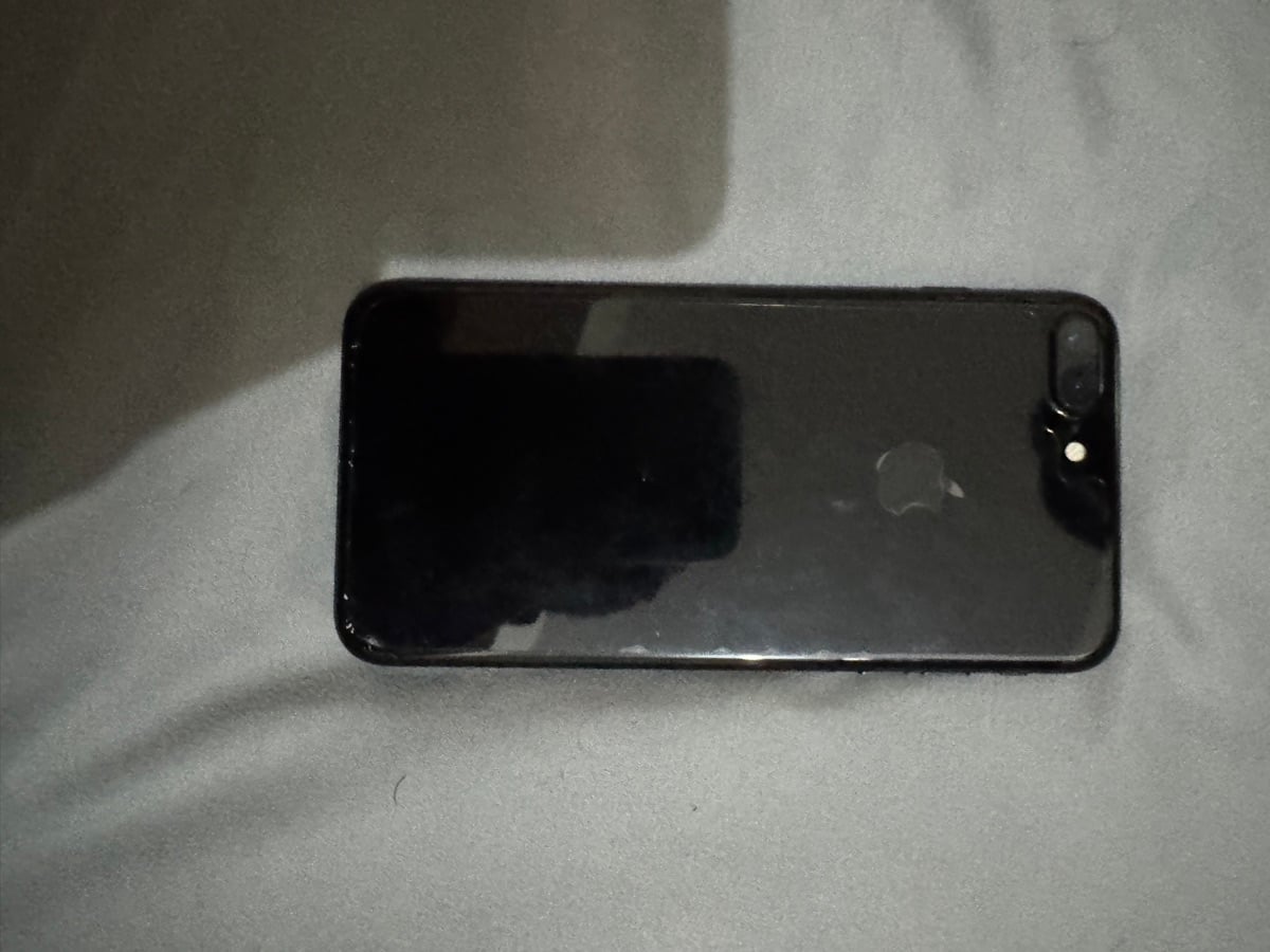 iPhone 7+ 32 gb - Image 1