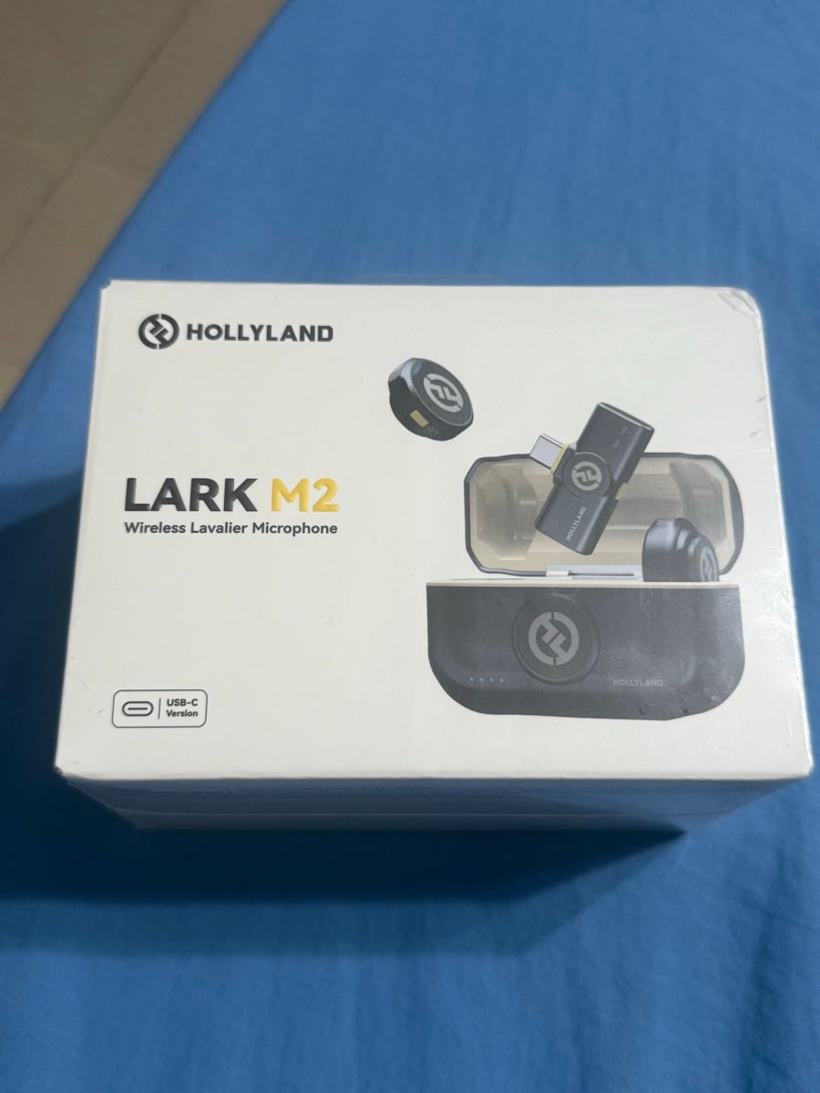 Hollyland Lark M2 Wireless Lavalier Mic - Image 1