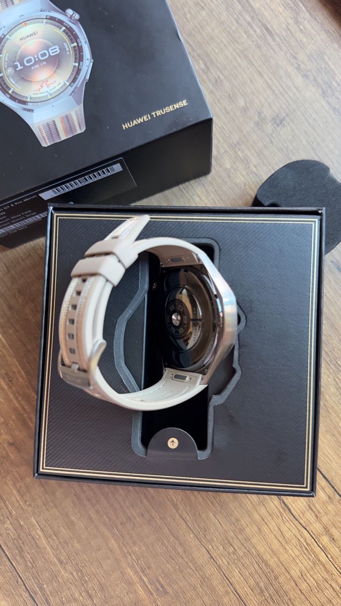 Huawei Watch GT6 Pro - Image 4