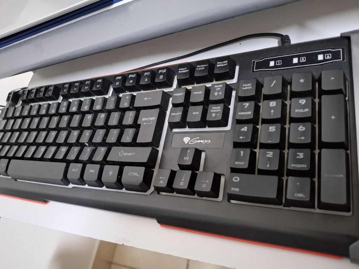 Keyboard Genesis RHOD 400 RGB - Image 1