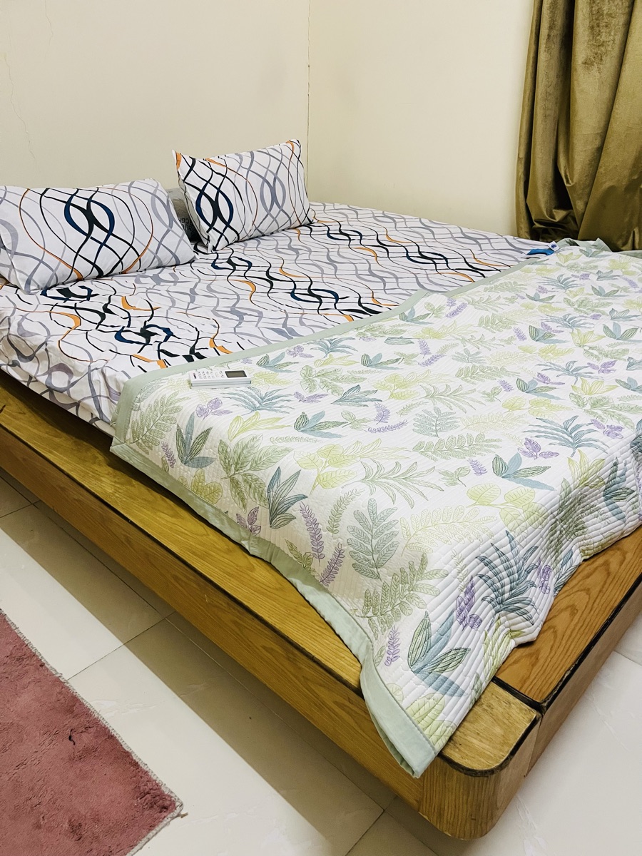 Bed and mattress for sale - Image 3