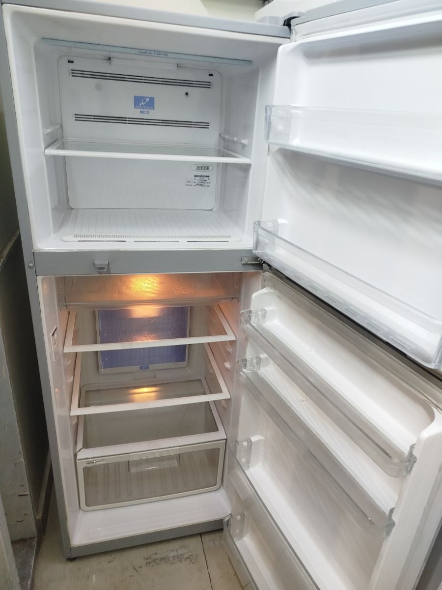 Hitachi double door refrigerator for sale - Image 2