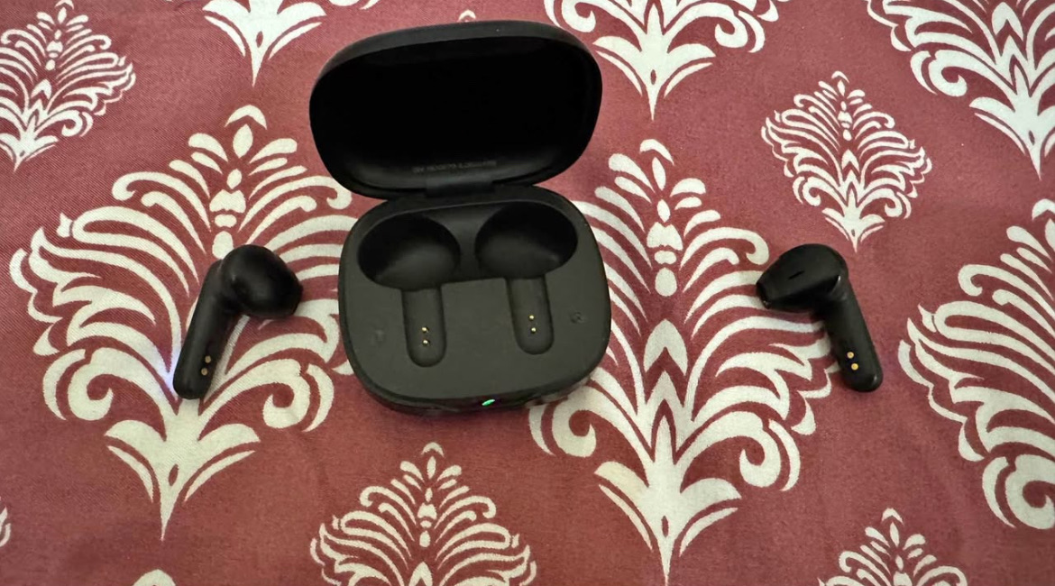 JBL headset available - Image 2