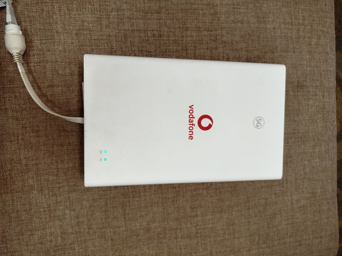 Huawei H352-381 5G CPE Max 5 - Image 1