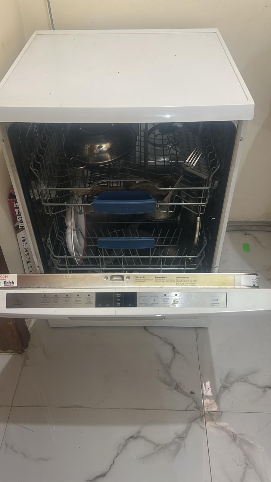 Refrigerator and other items. - Image 9