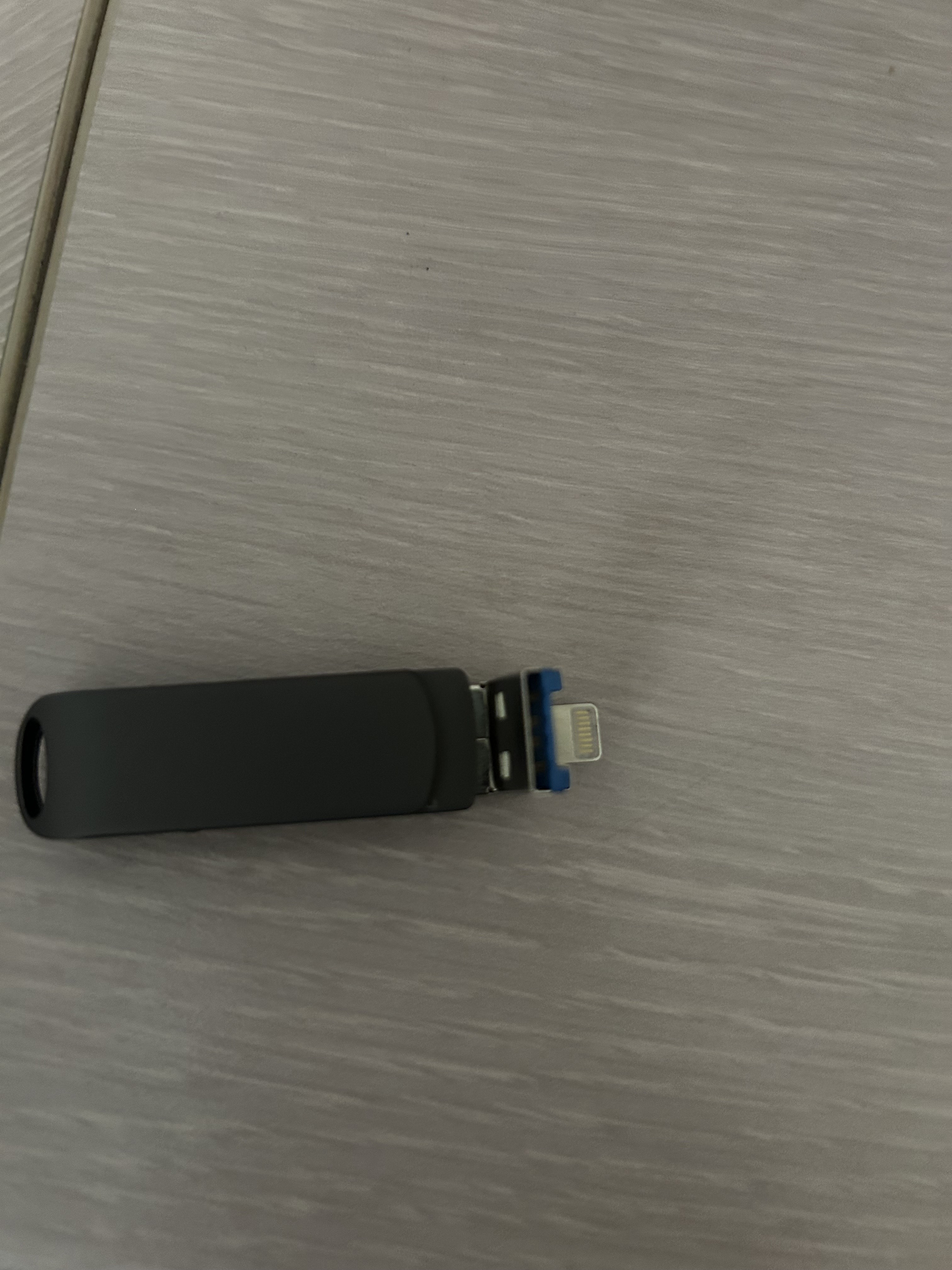Flash Drive 2 TB for IOS and PC - Image 3