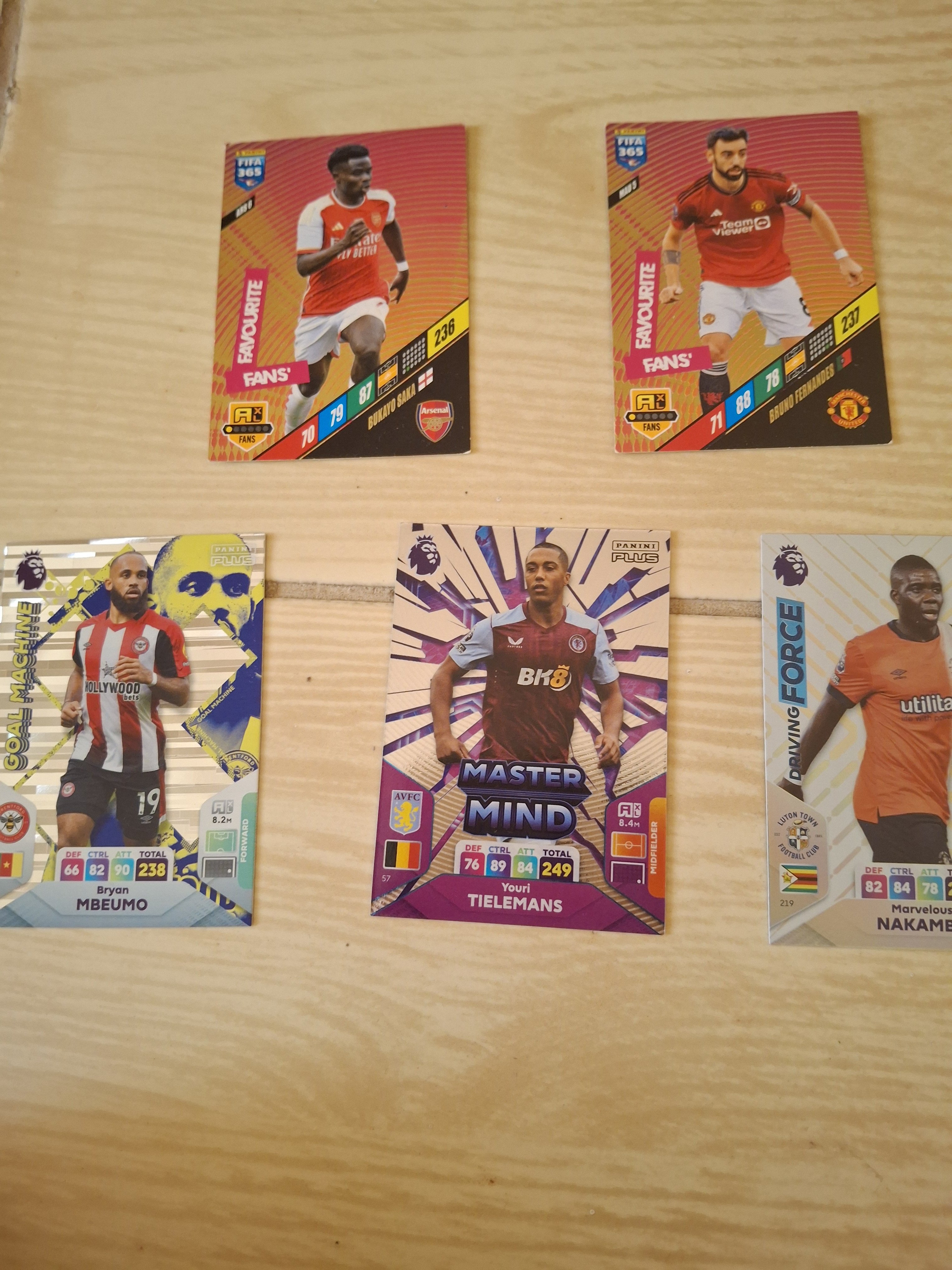 Football cards - Image 1