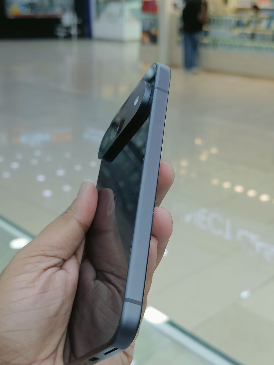 Google pixel 9 - Image 1