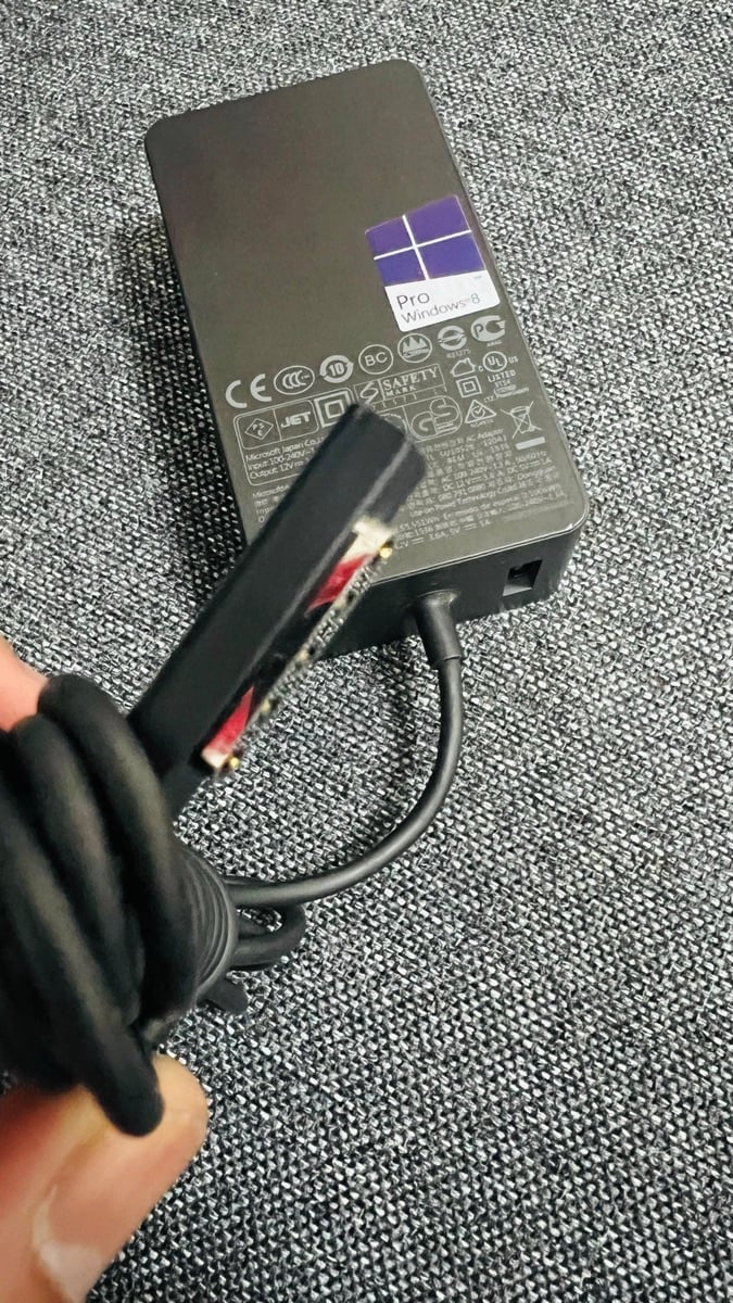 Original Microsoft Surface Charger - Image 4