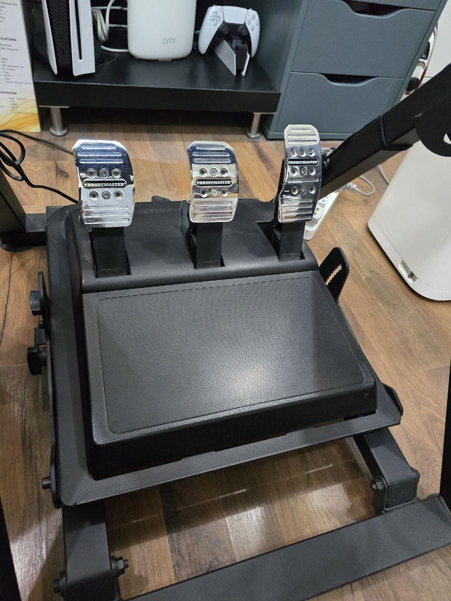 Next Level Racing Wheel Stand 2.0 + Thrustmaster T300 Ferrari Integral Racing Wheel Alcantara Edition + TH8A Shifter - Image 11