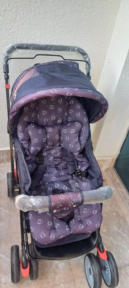 NEARLY NEW! Baby Travel System Bundle for Sale! - Image 10