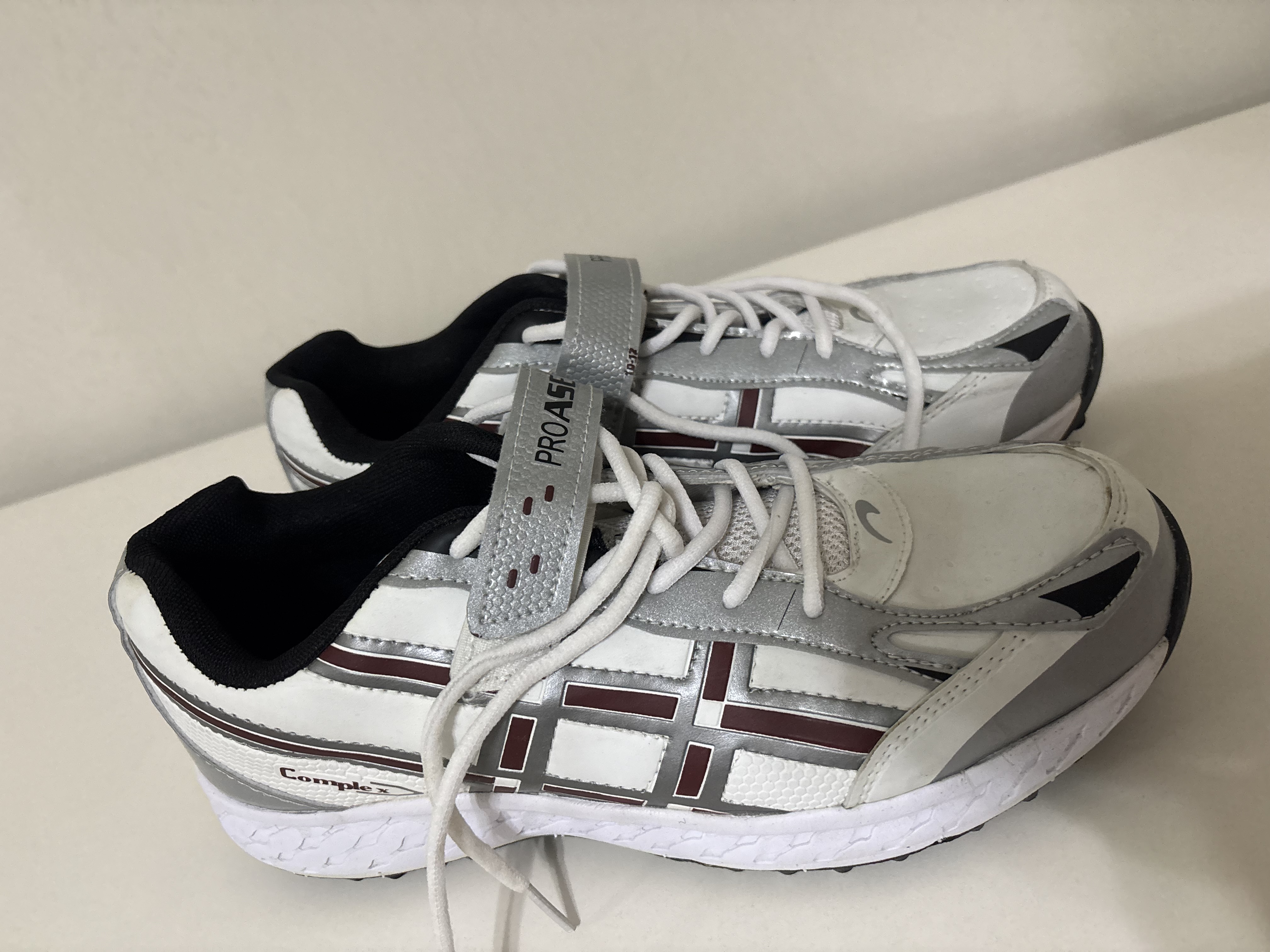 Cricket shoes - Image 2