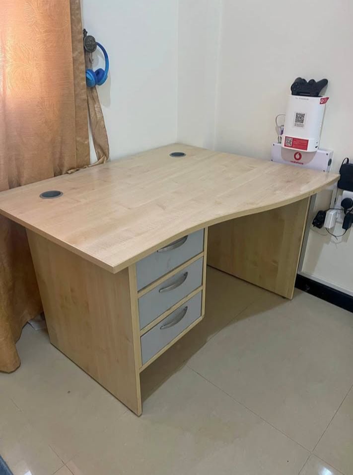 Used office desk study table metting table reception workstation sofa buy sell 33270617 - Image 2