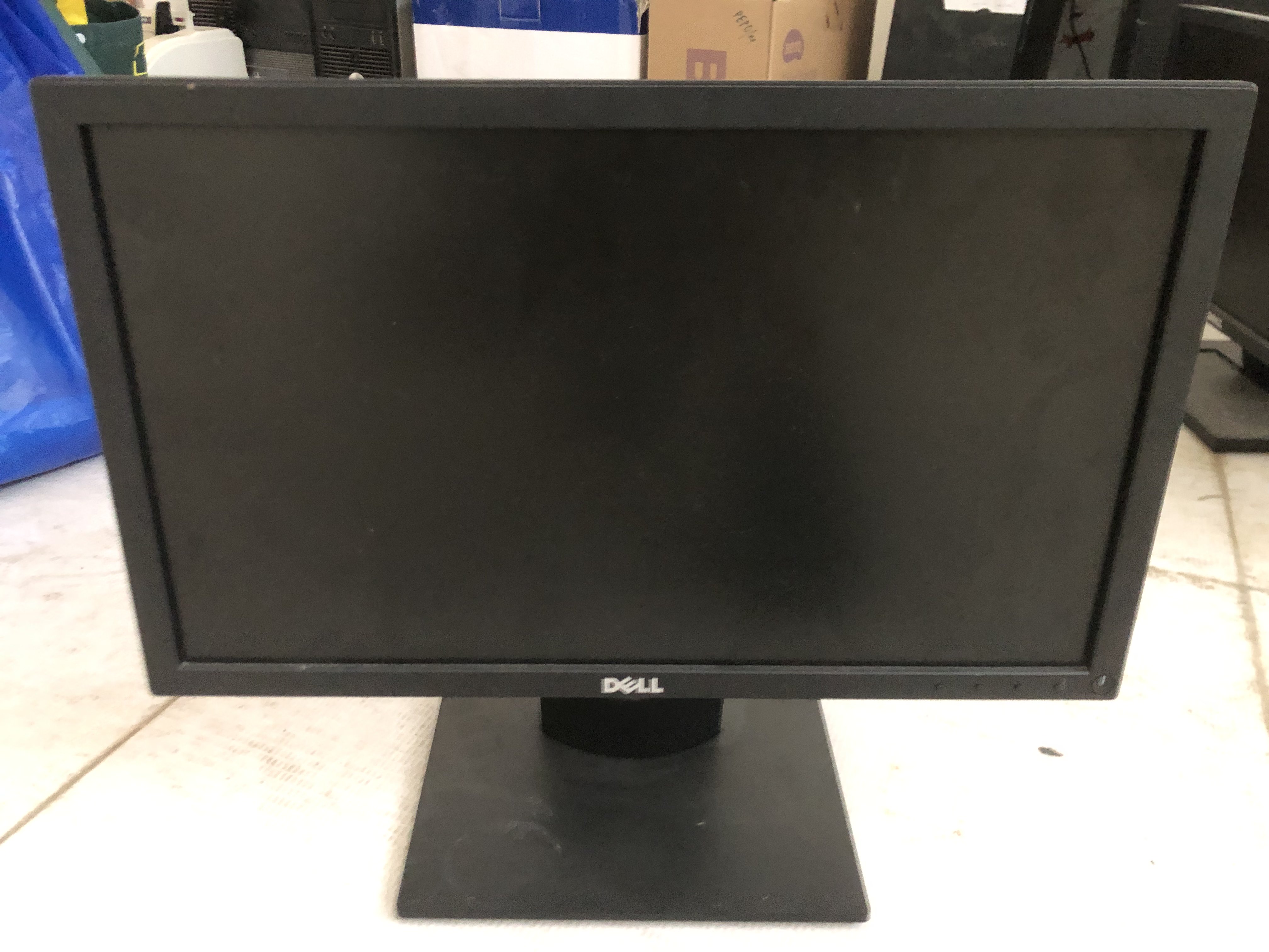 Dell 18-19inch  LCD Monitor - Image 2