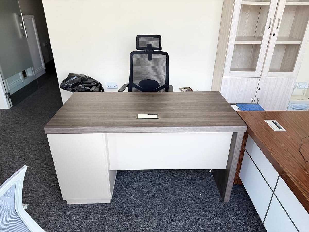 Used office desk and chair buy sell in qatar 55157083 - Image 18