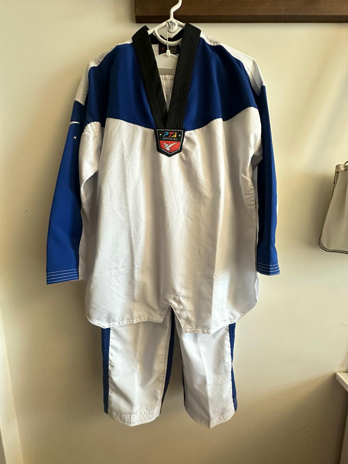 Brandnew Taekwondo black belt uniform for men size 7 - Image 2