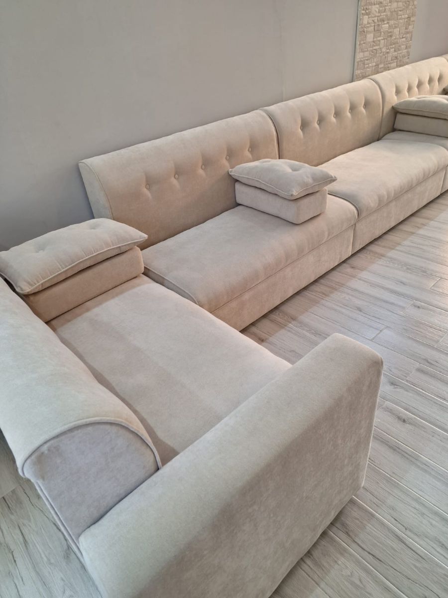 Big 10 seater sofa in NEW condition - Image 4