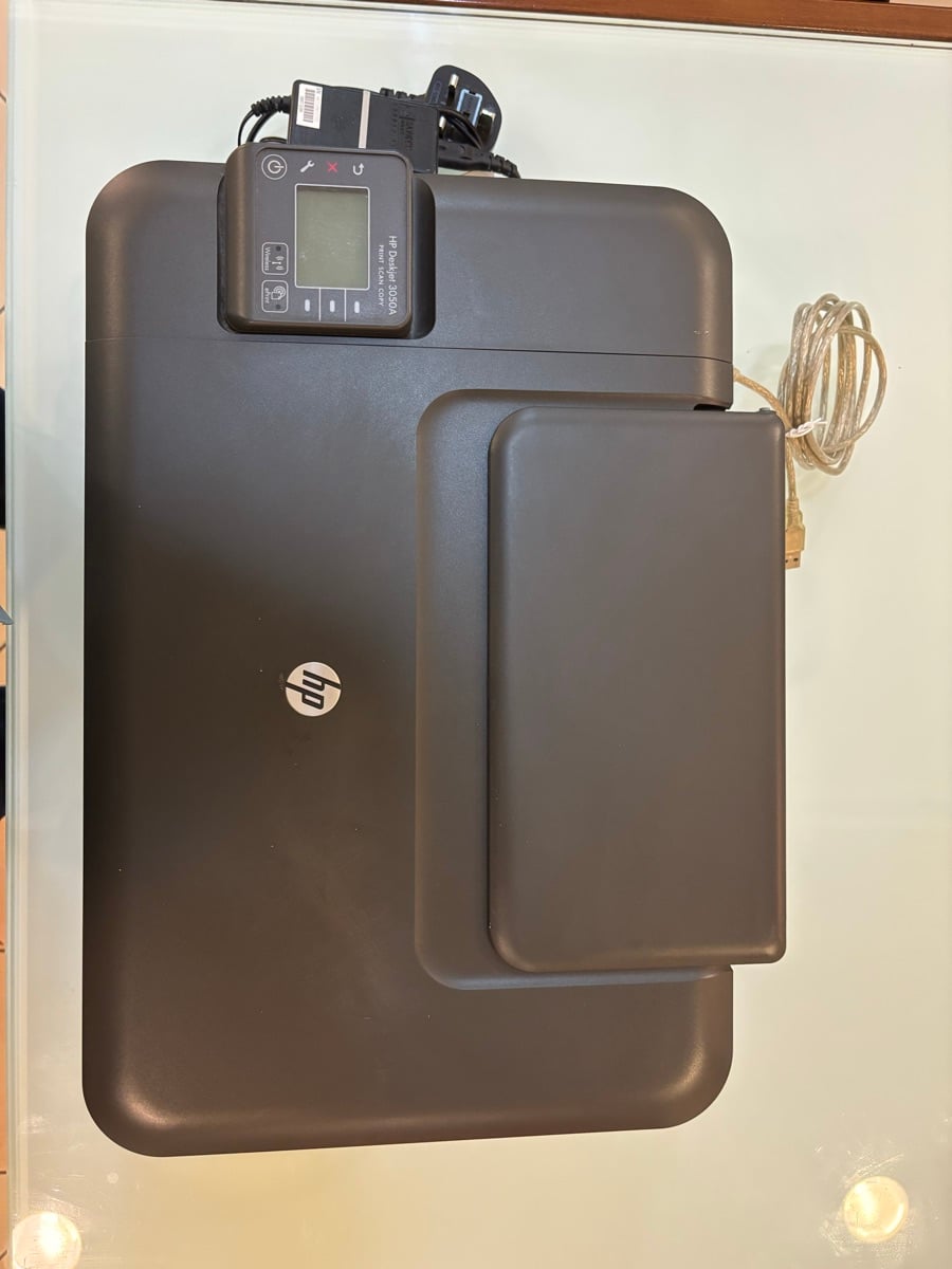 HP Deskjet 3050A with black cartridge - Image 3
