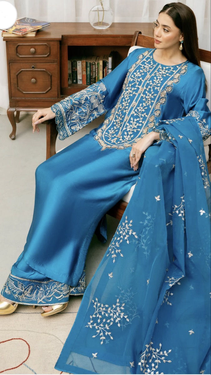 Premium silk dresses - Image 18