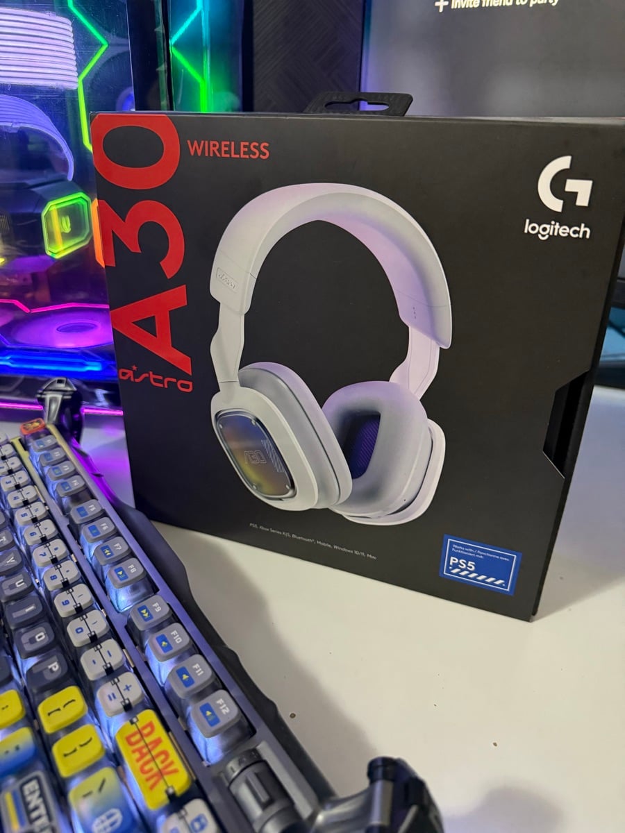 Astro A30 Wireless Gaming Headset (New) - Image 1